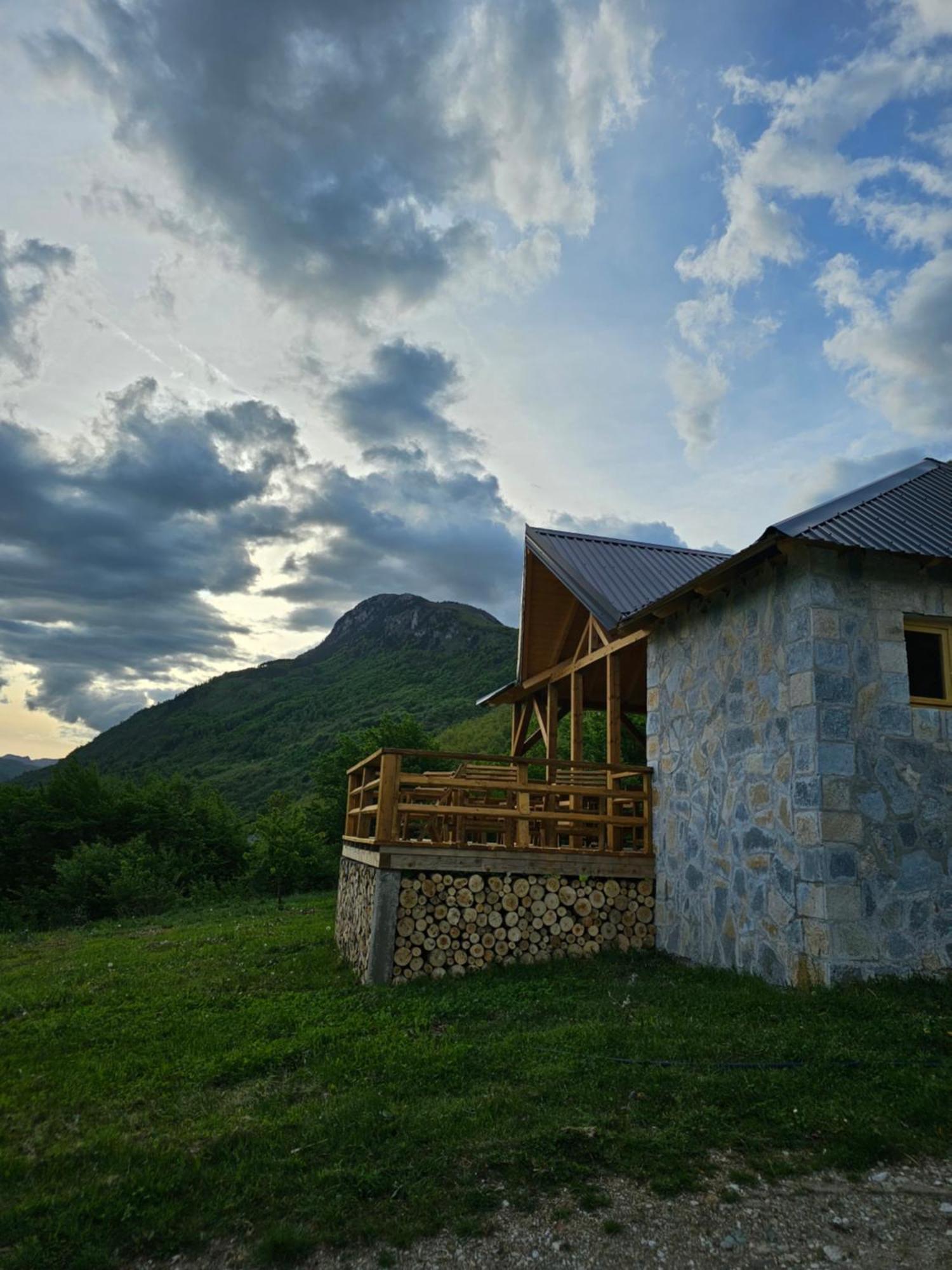 Ethno Star Bojovic Guest House Gusinje Екстериор снимка